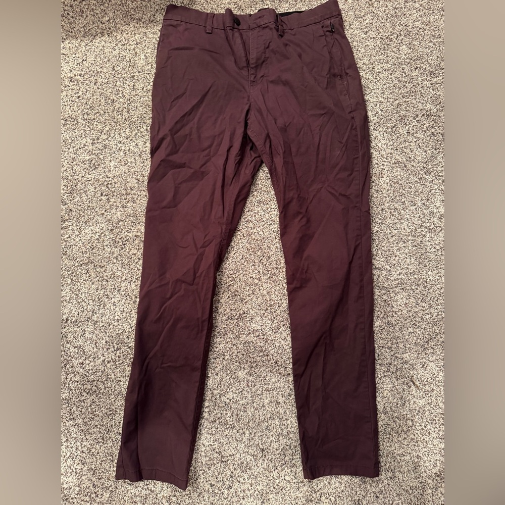 Old Navy Ultimate Tech Slim Maroon 34x34